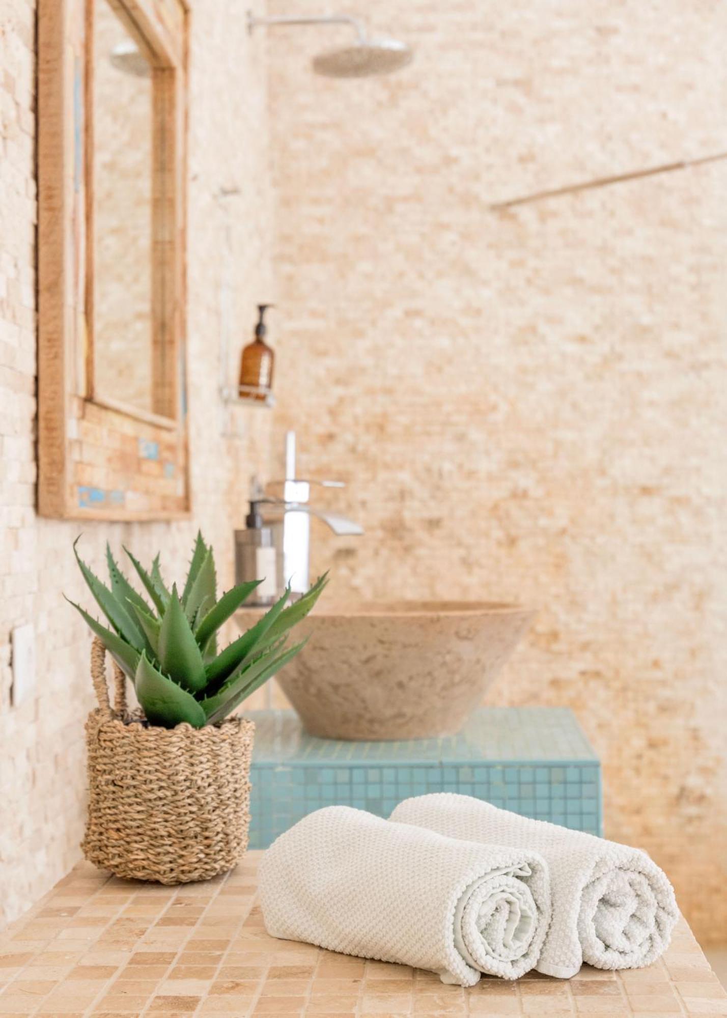 Wellness Retreat With Sauna & Jacuzzi - 1 Min To Opera Budapest Kültér fotó