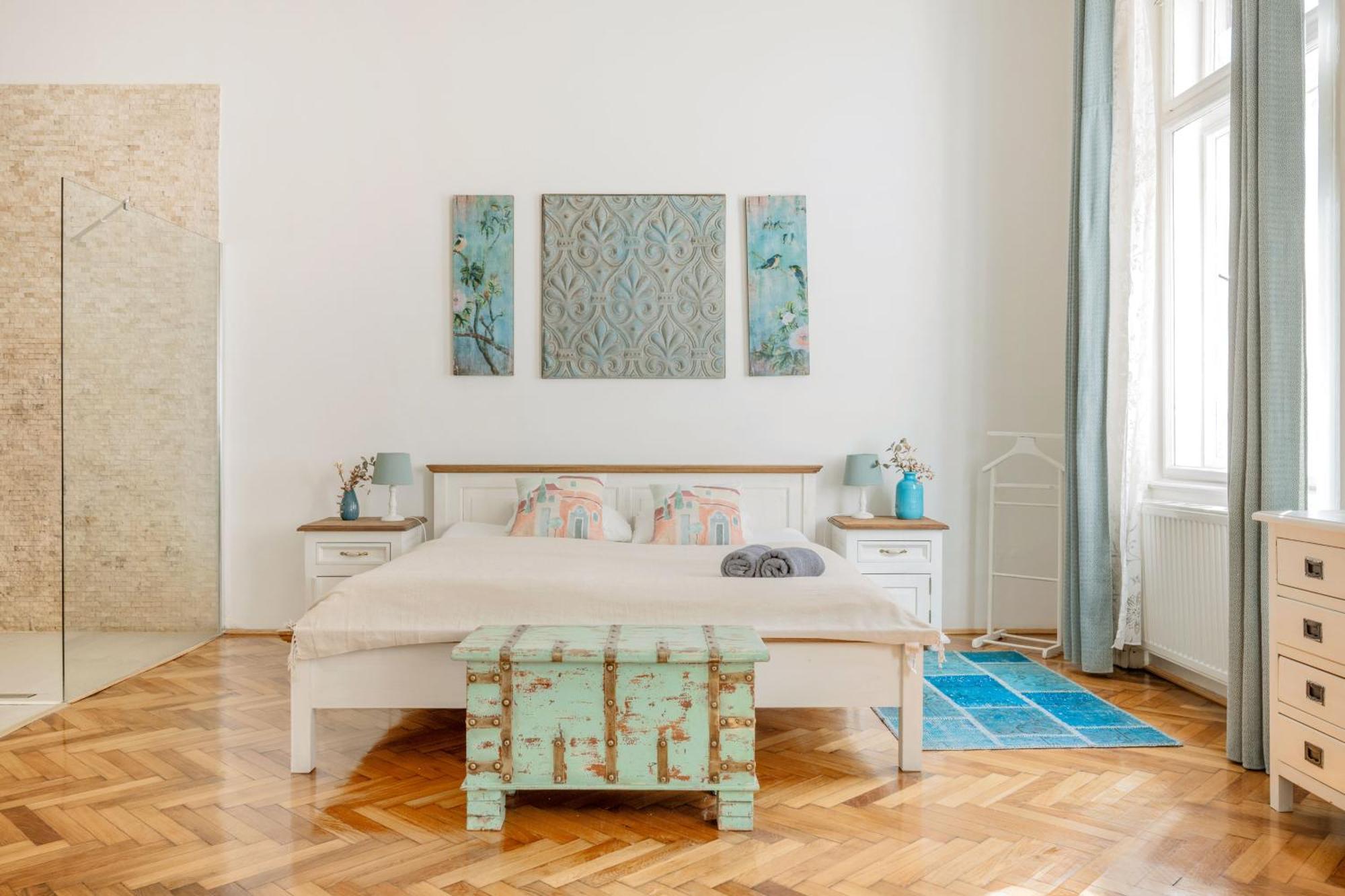 Wellness Retreat With Sauna & Jacuzzi - 1 Min To Opera Budapest Kültér fotó