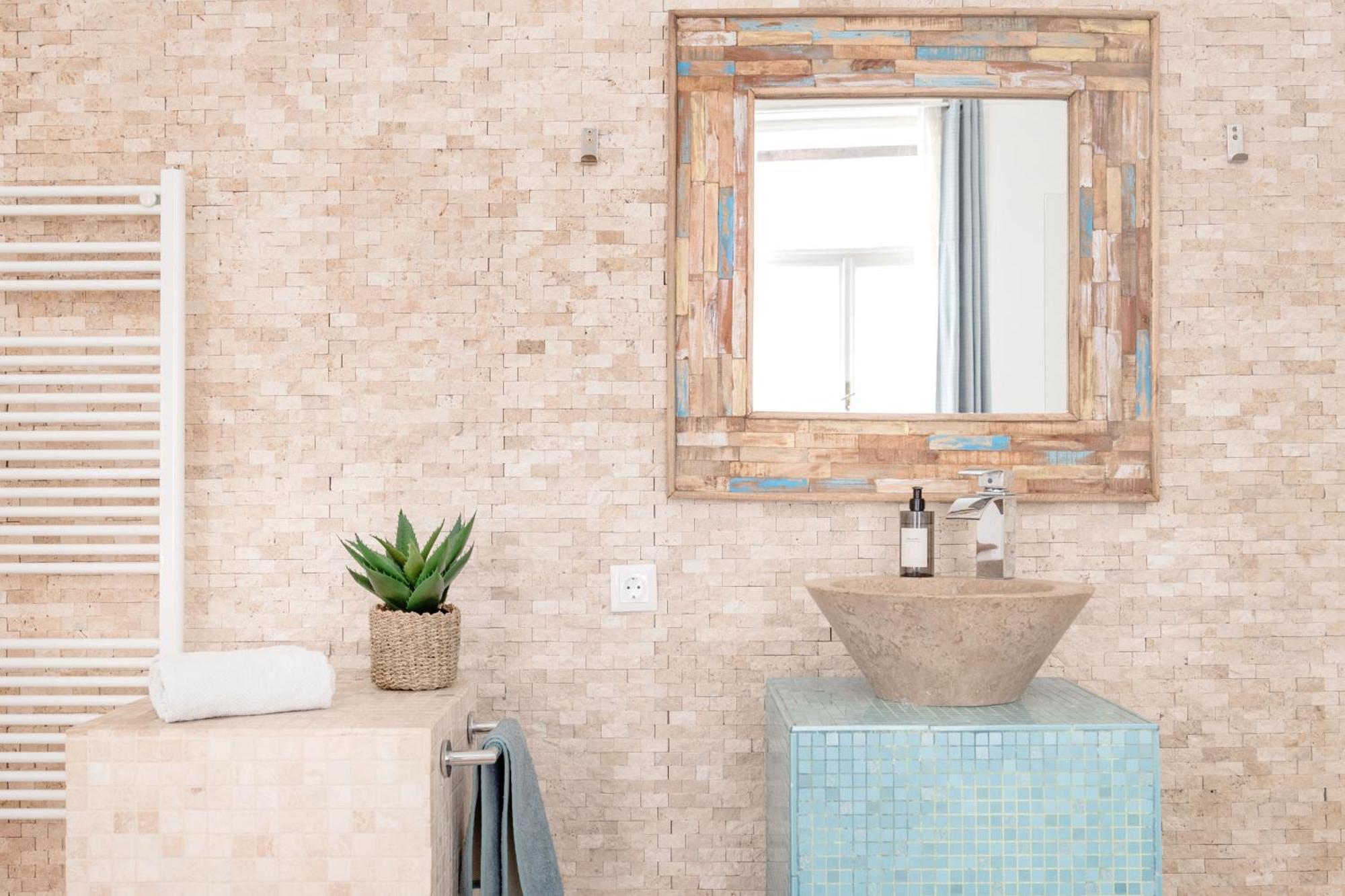 Wellness Retreat With Sauna & Jacuzzi - 1 Min To Opera Budapest Kültér fotó